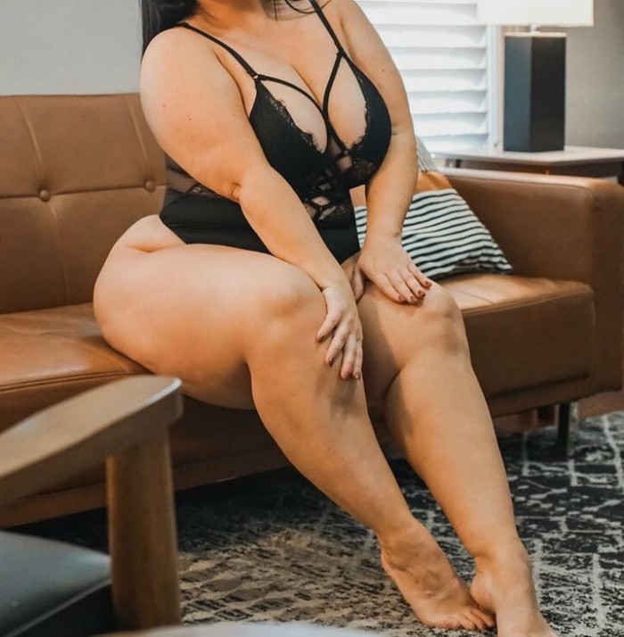VENEZOLANA CON RICAS TETAS Y MUY VICIOSA ¡SOY MUY
