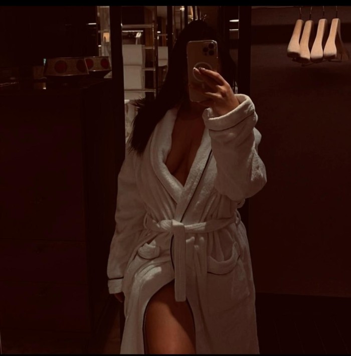 Joven, Sensual, entregada y complaciente