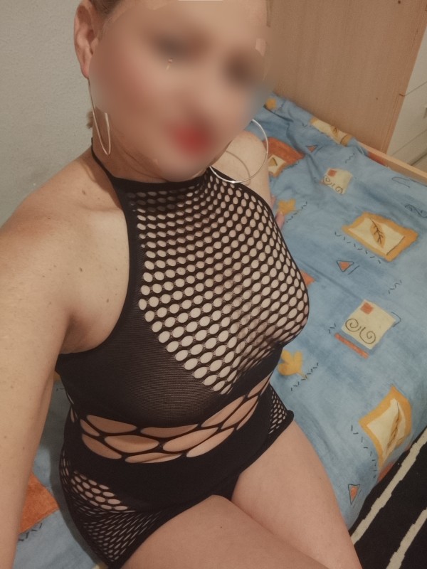 Madurita muy completita no digo a nada no todos los servicios