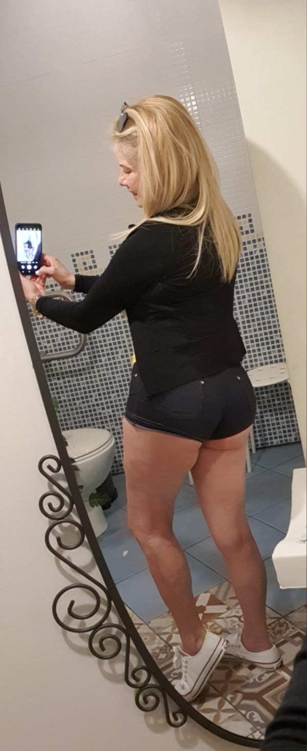 CALIENTE LATINA