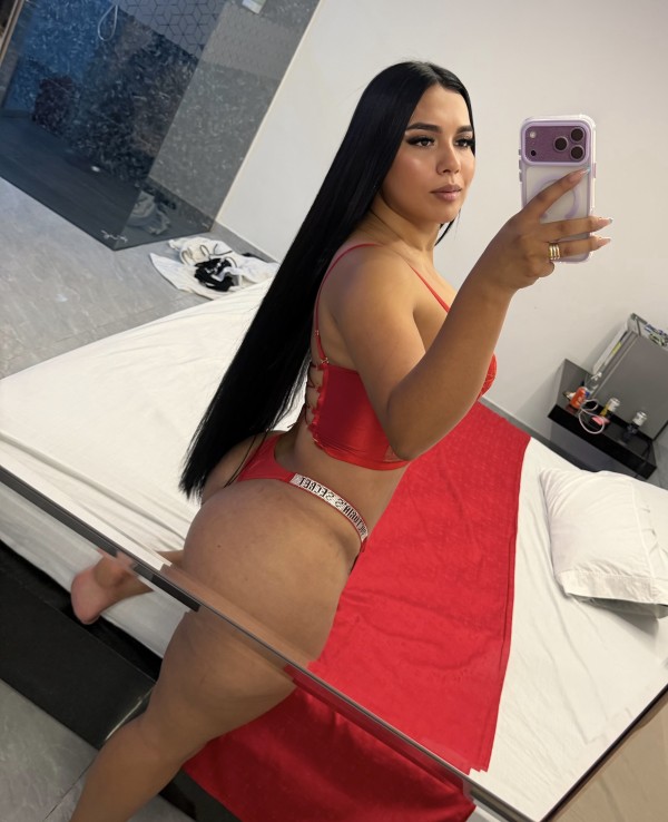 Adoro comer y que me coman la polla huevos y culo