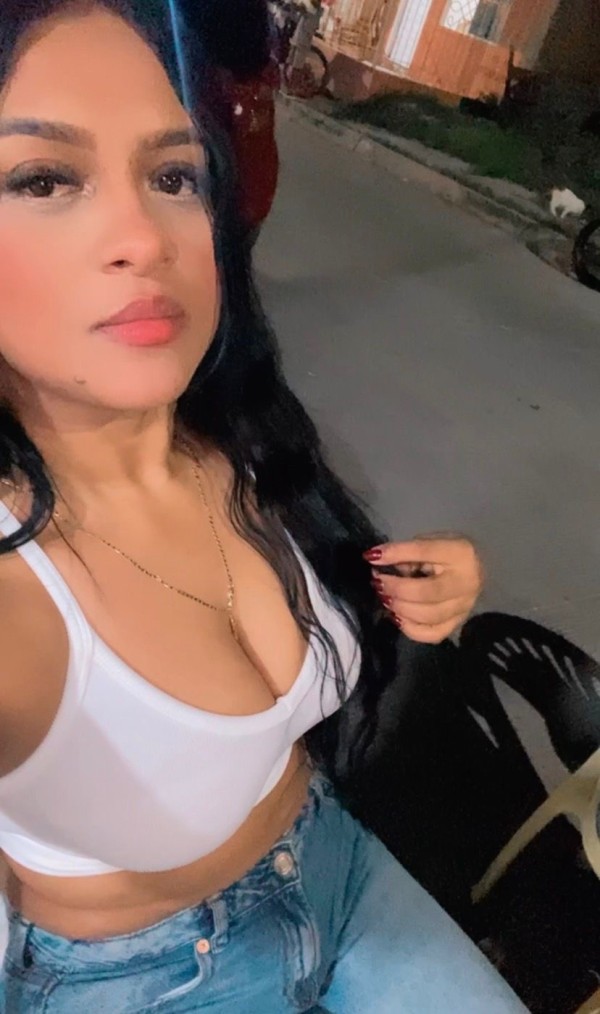 DAYANA MULATA , LATINA RECIEN LLEGADA FETICHERA.
