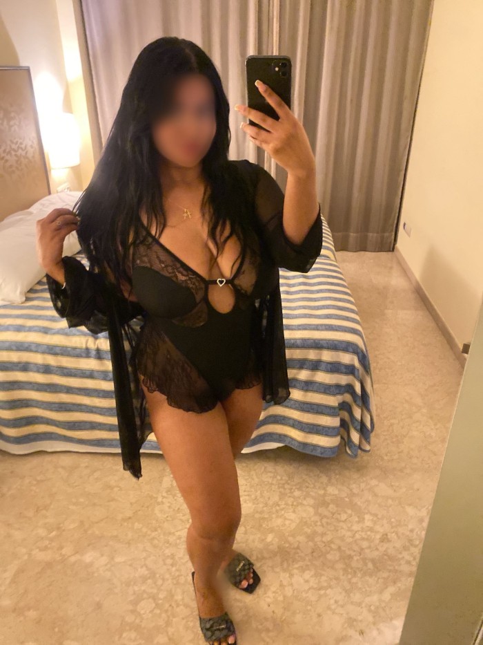 LATINA SEXI CACHONDA