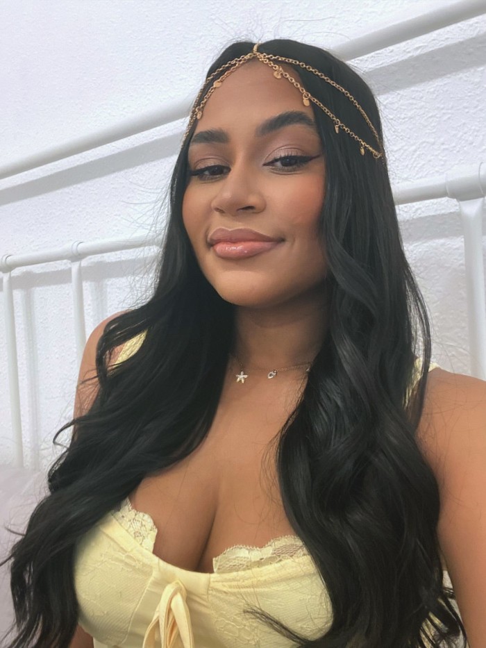 BELLISIMA JOVENCITA BRASILEÑA CUERPO ESPECTACULAR