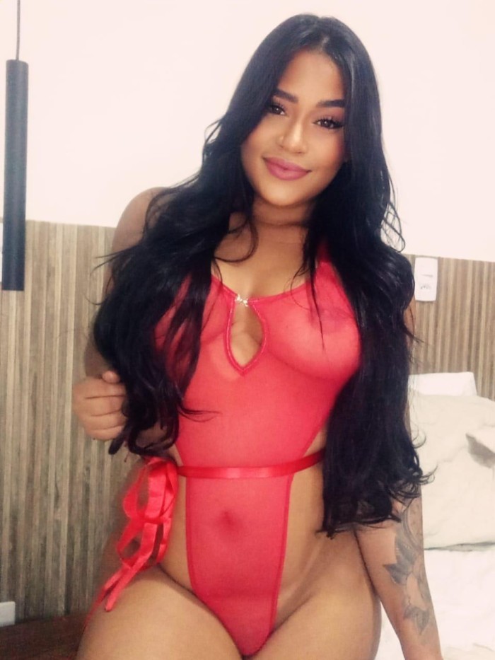 BELLISIMA JOVENCITA BRASILEÑA CUERPO ESPECTACULAR