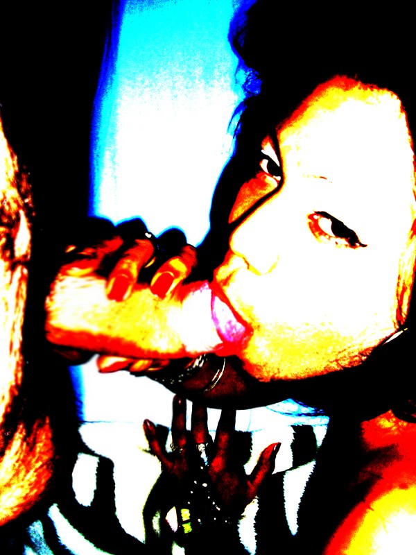 TRANS REINA DEL FRANCÉS GARGANTA PROFUNDA FIESTERA