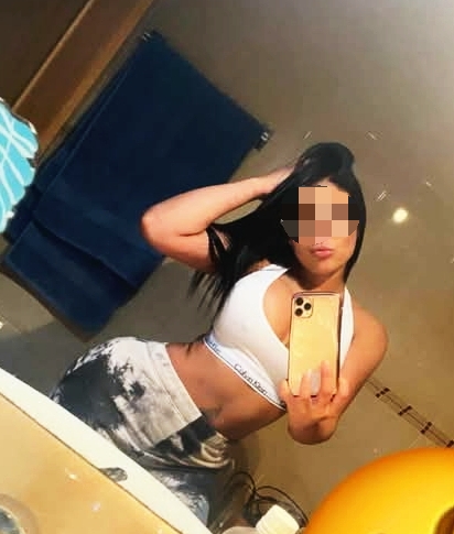 NOVEDAD ENROLLADA Y MUY CACHONDA Y FIESTERA