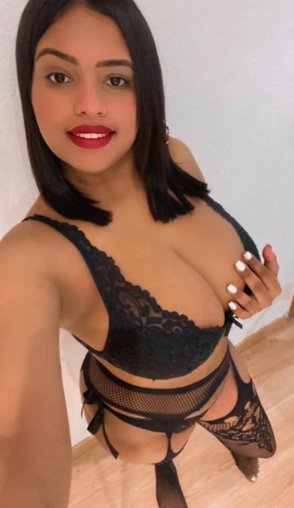 Folla mis tetas y correte en ellas