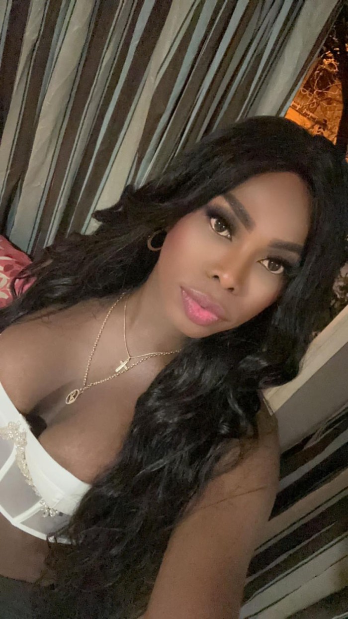 TRANS LATINA CARIÑOSA Y COMPLACIENTE EN MALLORCA