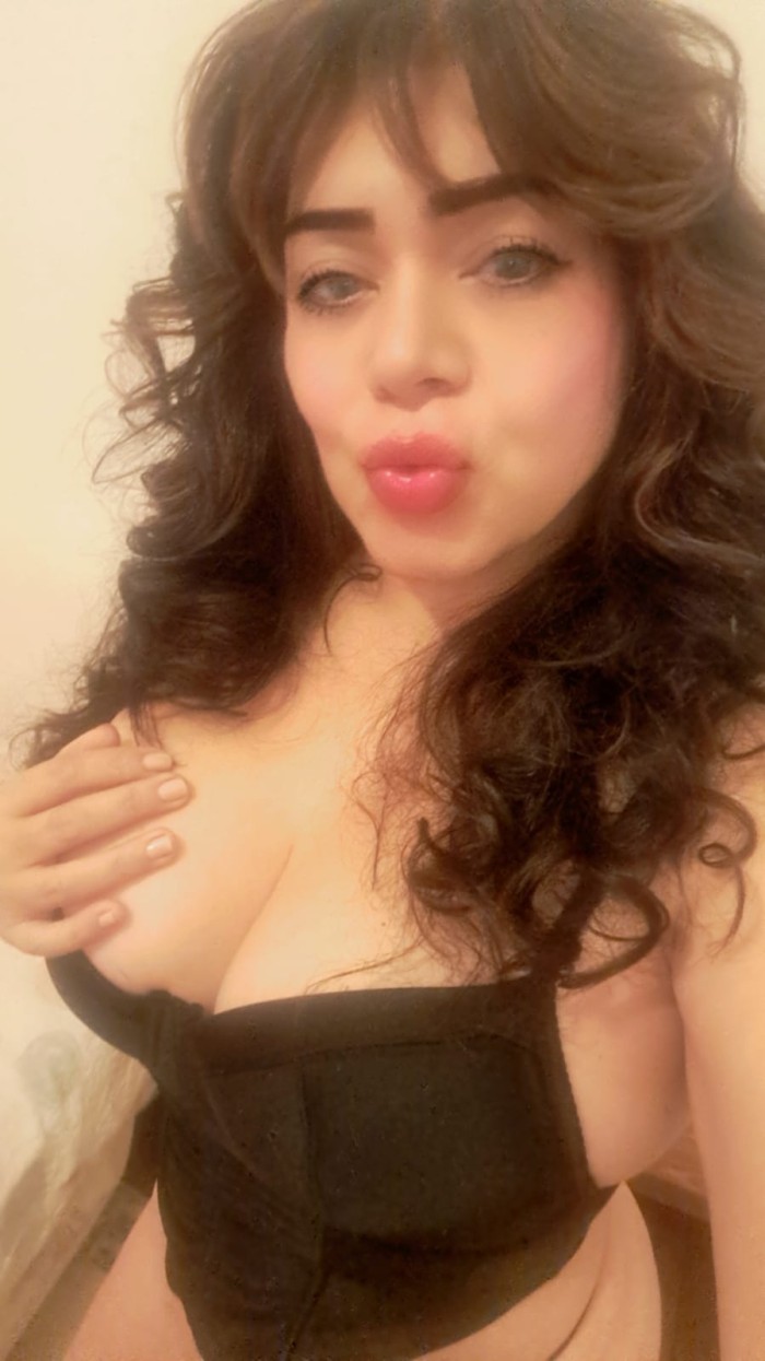 Guapa Cariñosa Bello Cuerpo Cachonda