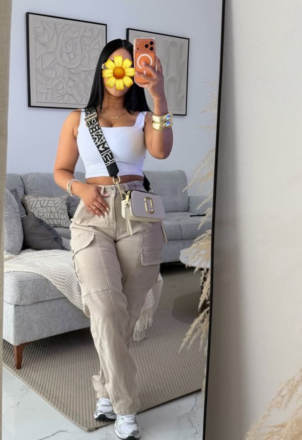 Apasionada y risueña jovencita en beasain