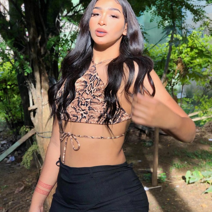 Noveda. Recién yegada mis amores