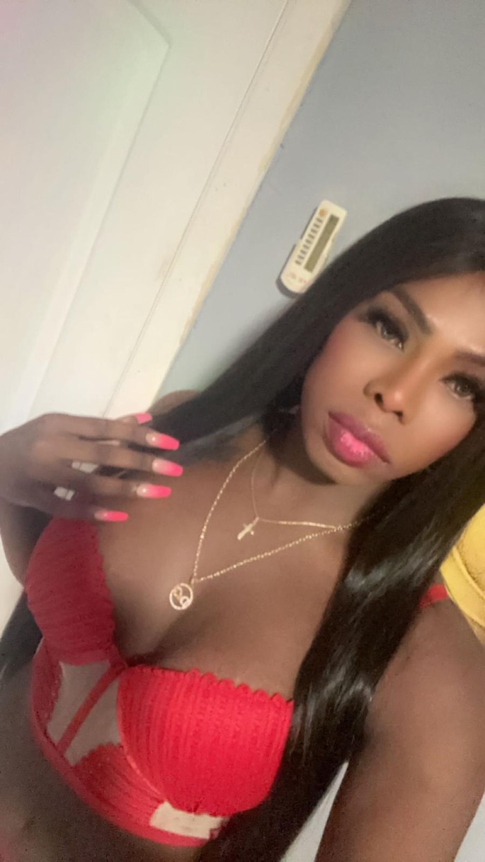 TRANS LATINA CARIÑOSA Y COMPLACIENTE EN MALLORCA