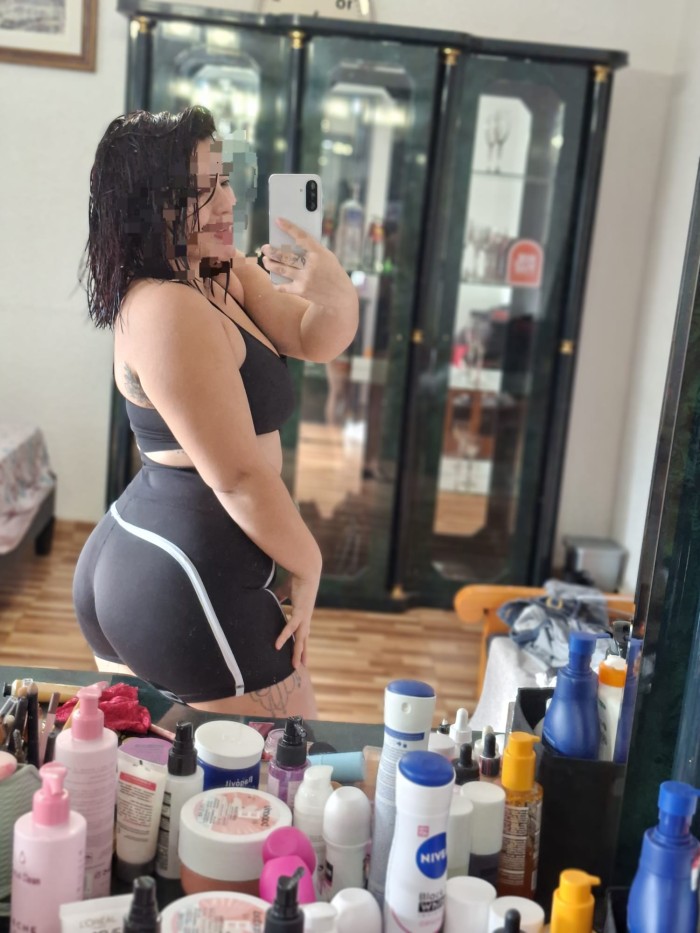 JOVENCITA LINDÍSIMA COLOMBIANA 22 AÑITOS NOVEDAD