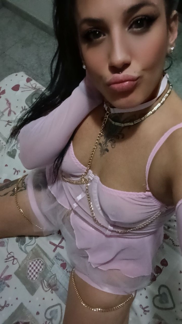 LUNA FIESTERA Y GOLOSA 28 años