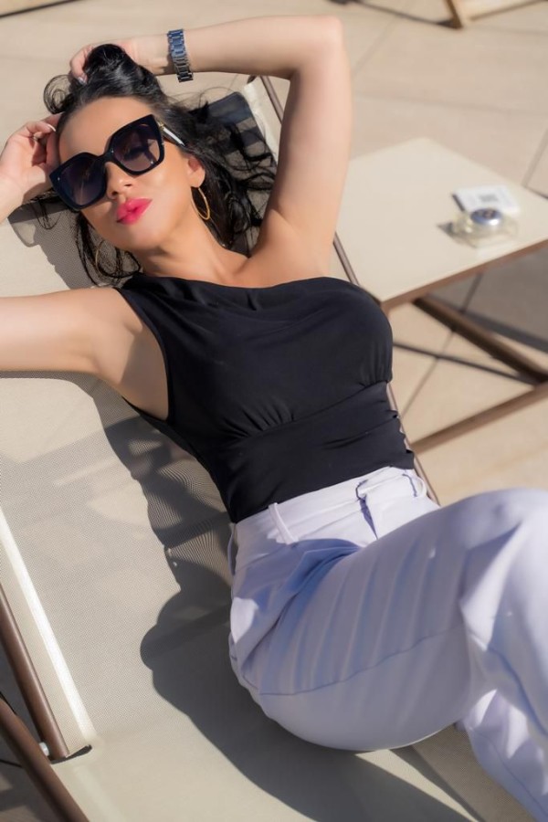 KARLA. EN LA CAMA NO TENGO IGUALES.. GÓZAME.. TE ENCANTARA’