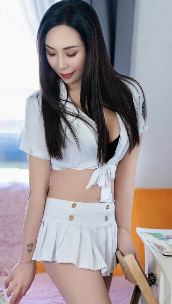 新的亚洲女孩.631029633