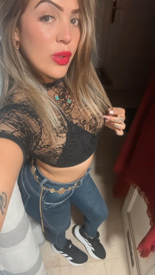 VENEZOLANA 20 AÑOS RECIÉN LLEGADA