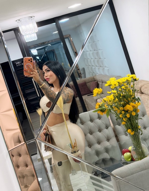 DANNA ZORRA  CACHONDA FIESTERA A TOPE