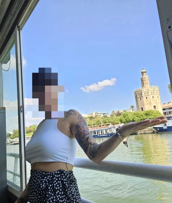 Española cántabra y fiestera