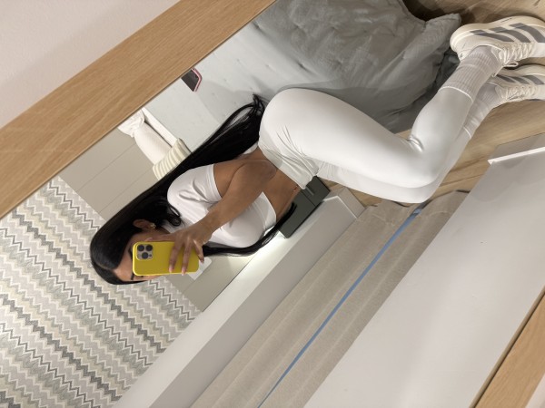 APARTAMENTO PRIVADO NIKOL MORENA  FIESTERA LATINA PEQUEÑA DELGADA