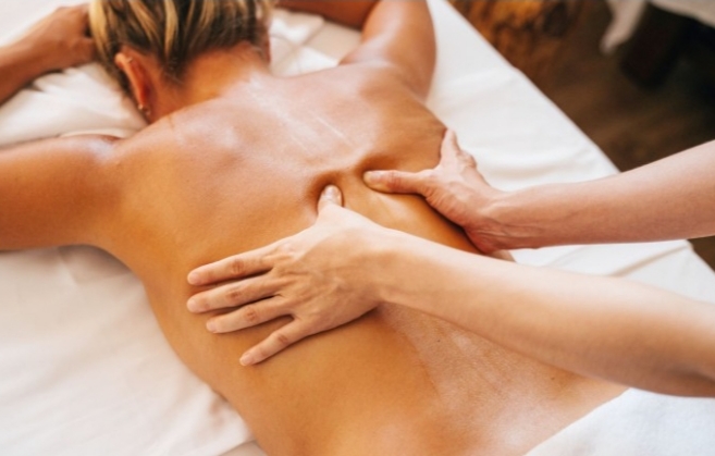 Masajes erótico relajantes con hombre latino