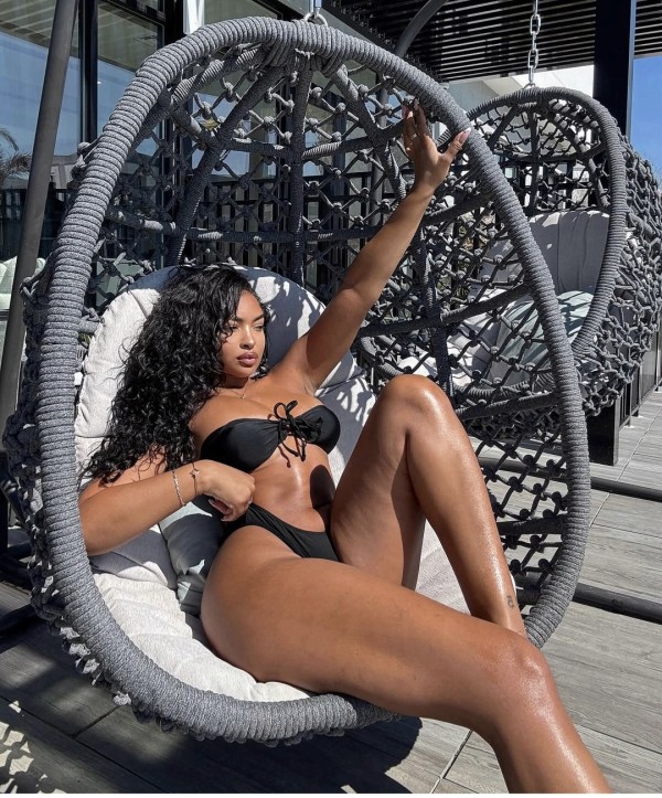 Cubana fiestera. playa de muros , canpicafor, alcudia