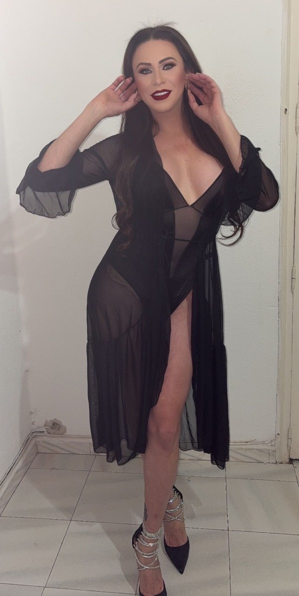 CHER CUERPAZO DE DIOSA QUE TE DEJARA LOCO