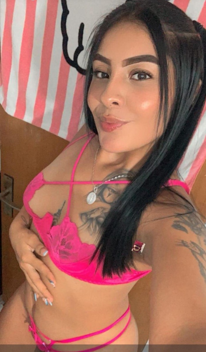 Cariñosa morbosa y muy amable