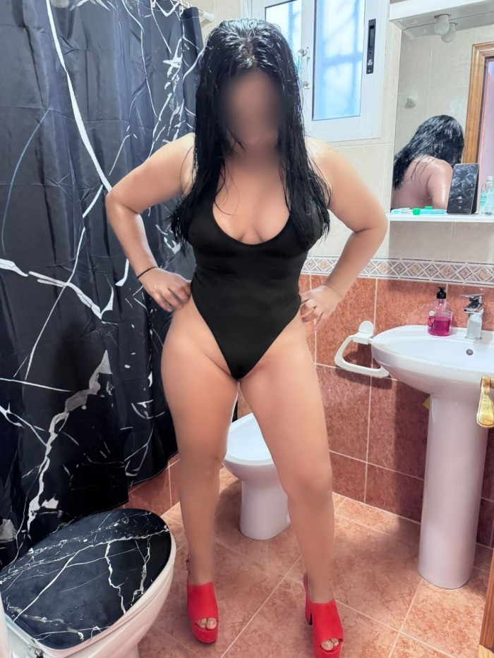 Ardiente y seductora muy complaciente