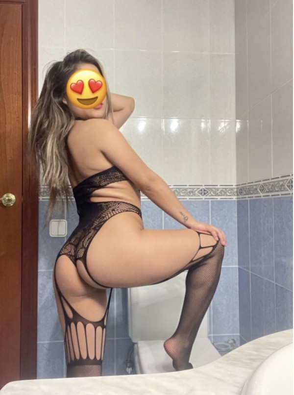 JOVENCITA MASAJE CAMILLA Y SALIDAS