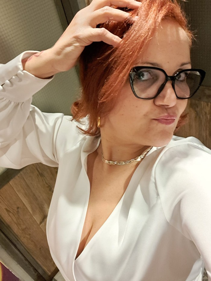 BRASILEÑA ELEGANTE Y FIESTERA EXPERIENCIA