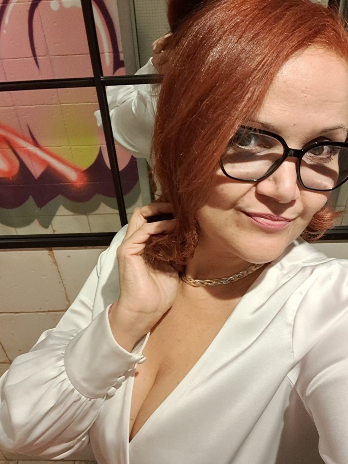 BRASILEÑA ELEGANTE Y FIESTERA EXPERIENCIA