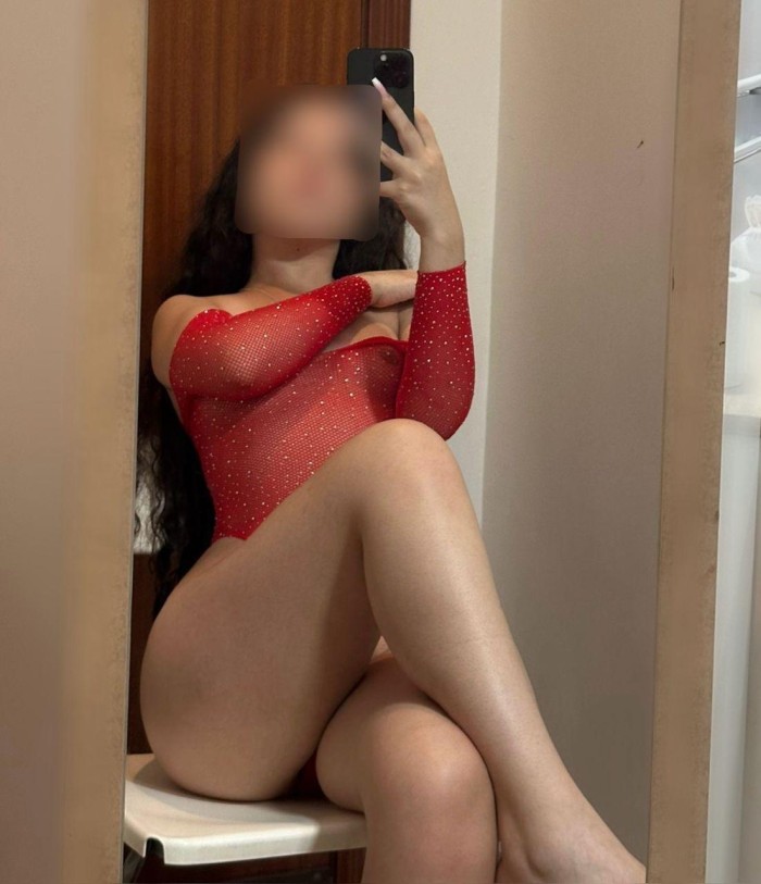 DIOSA DEL PLACER COMPLACIENTE CARIÑOSA A FULL