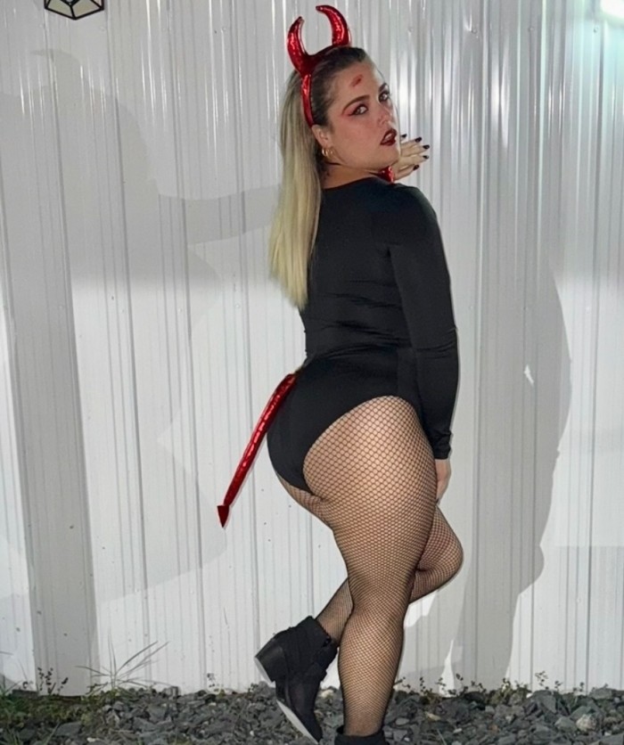 Rubia cachonda en úbeda… Francés naturral