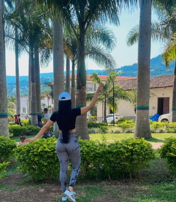 Joven recién iniciada cuerpo maravilloso 24 horas