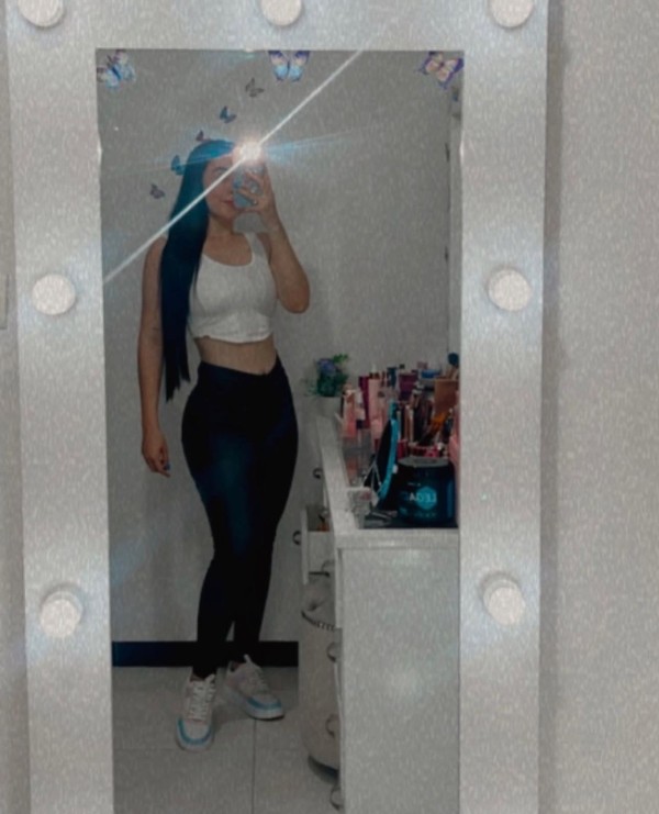Joven recién iniciada cuerpo maravilloso 24 horas