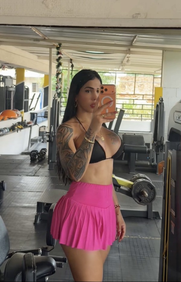 LECHERA CAÑERA A TOPE SIN ENGAÑOS MUJER TRANS