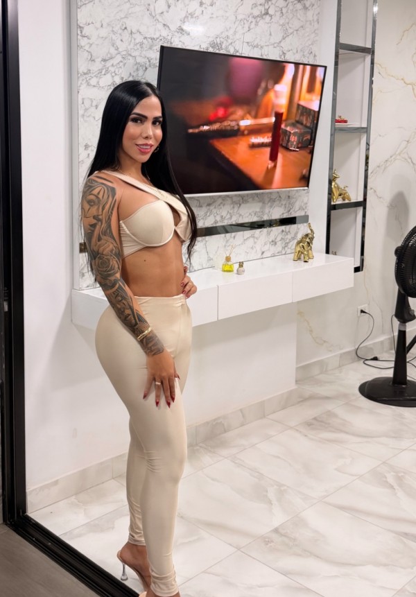 LECHERA CAÑERA A TOPE SIN ENGAÑOS MUJER TRANS