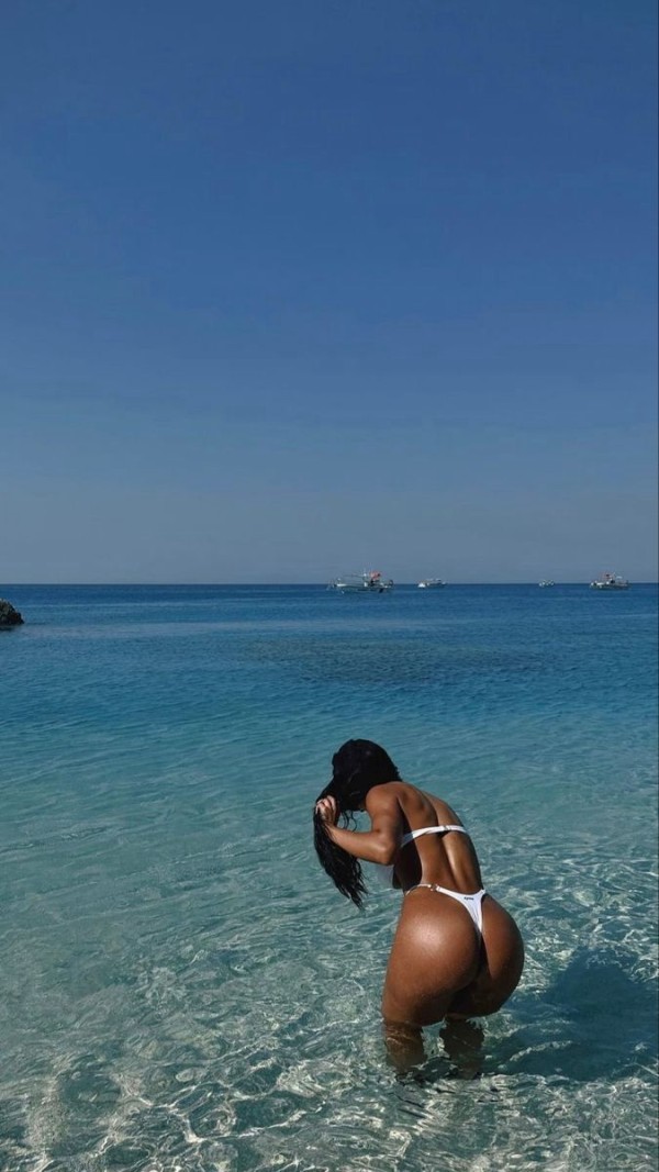 Hermosa, dulce y amigable morena.