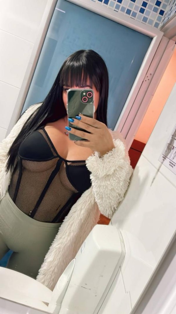 Viví cariñosa y muy caliente atrevida