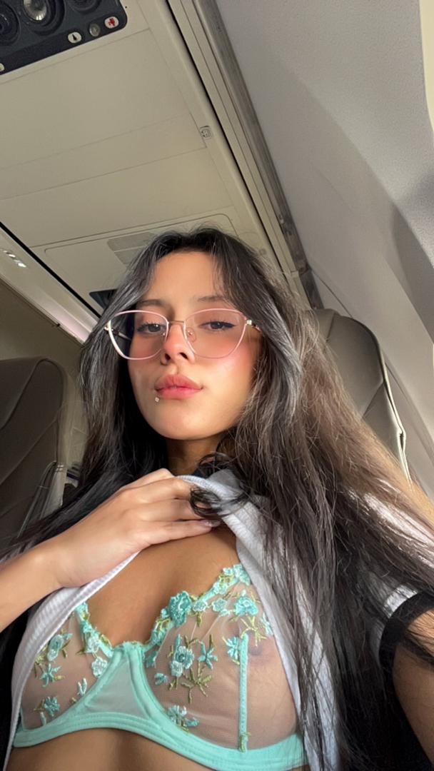 LATINA CACHONDA, FRANCES AL NATURAL