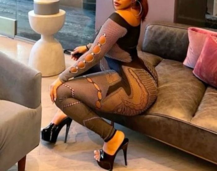 DELICIOSA FIESTERA MORBOSA DESEOSA DE PLACER