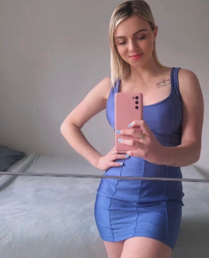 Jovencita recién llegada chocolatita dulce y tiern