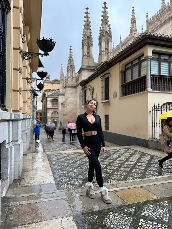 Novedad madurita delgada primera vez en sevilla