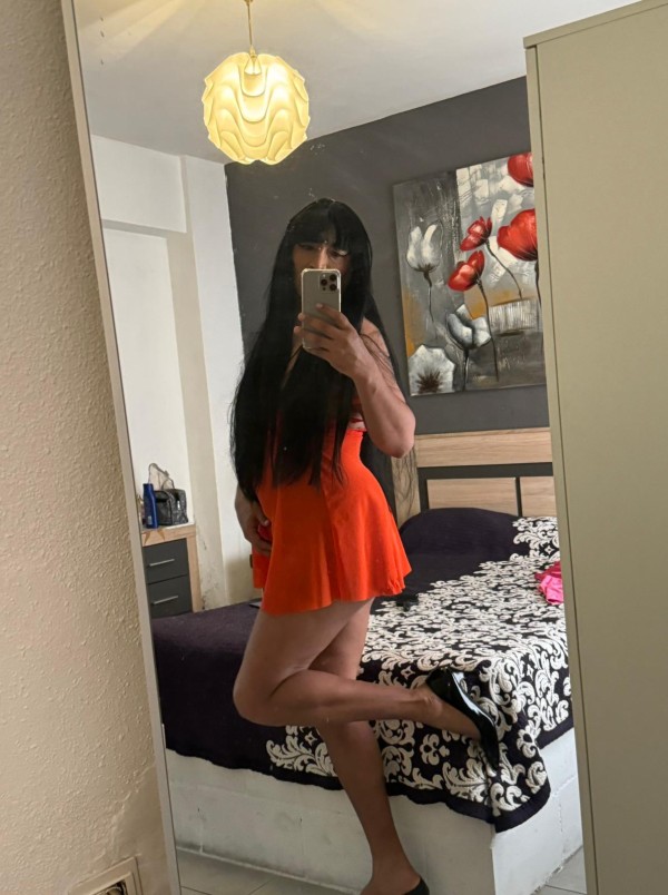 Kasandra chica con rama latina morocha muy implicada fiestera piso climati