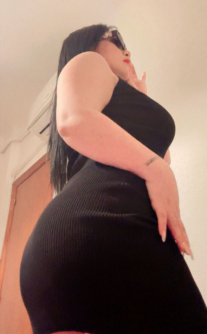 MUJER ADICTA AL SEXO COMPLACIENTE A TUS CAPRICHOS