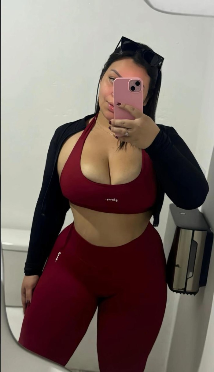 Colombiana impresionante y con estilo único.