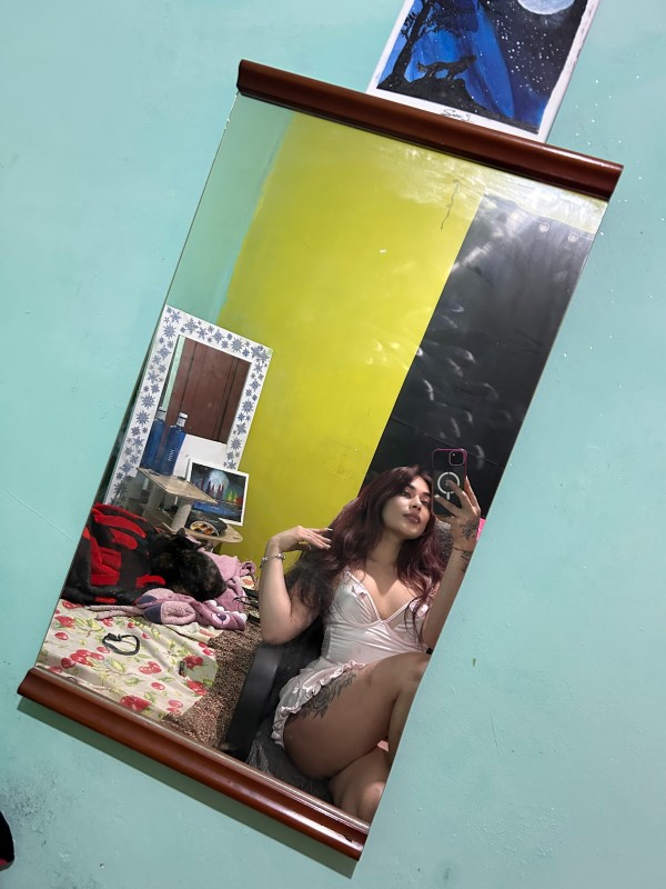 Novedad Andrea joven y hermosa trans femenina