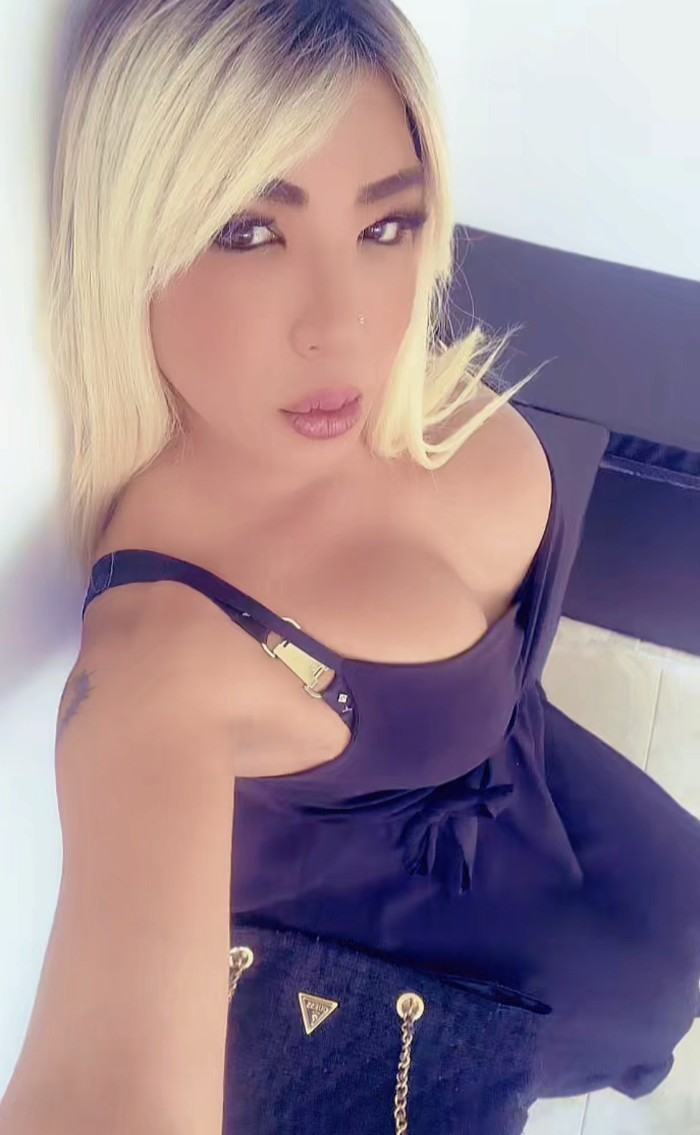 DAYANNA TRANS DIVINA CACHONDA COMPLETISMAA Y REAL